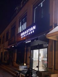 -塞巴斯汀SEBASTIAN专业美发店