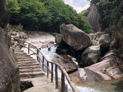 -鄣山大峡谷
