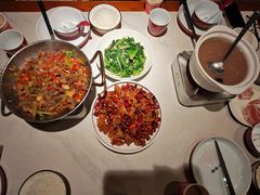 -湘西小馆(滨河路店)