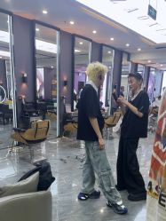 -藤野造型烫染·漂发