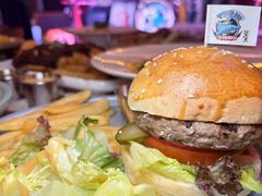 -鲨鱼美式餐厅酒吧Sharky