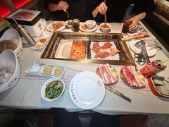 -芝小官毛肚火锅海鲜自助(苏州吴江区万宝店)