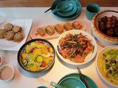 -荷塘秋月·本帮江浙菜(国权路店)