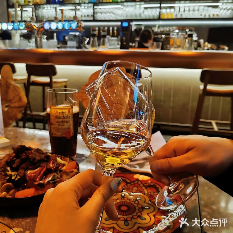 吃肉喝酒届的最强王者-兰巴赫