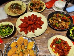 -巴厘龙虾·榜首油焖大虾(音乐学院·沿江酒馆店)