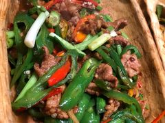 -老滇山寨•云南特色菜•地方菜•民族风情歌舞表演(金碧店)