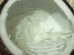 -志龙皇冠吃货椰子铺