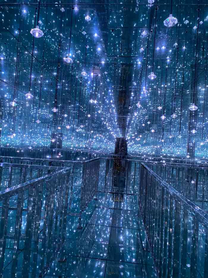 杭州西湖星空魔幻城(星空艺术馆品牌旗舰店)-"从地铁出来比较好找