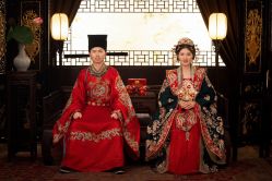 -雪中彩影婚纱摄影·微光艺术中心