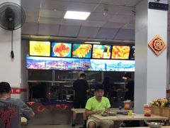 大堂-凤张螺蛳粉·爽口粉(跃进路总店)