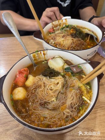 衢州麻辣烫之神被挤爆的麻辣烫
