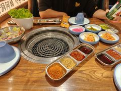 -明洞阿姨·韩式酱蟹烤肉·创意料理(三元桥店)