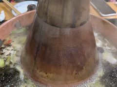 -果松木炭酸菜铜火锅·外婆参鸡汤