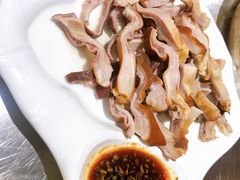 -东北农家院·铁锅炖(莘庄店)