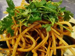 皮蛋拌馓子-靓靓蒸虾(中山公园店)