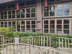 -花溪雨·森林餐厅(石基店)
