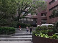 -香港大学