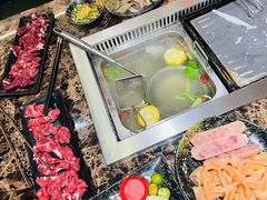 -牛里牛气· 榴莲海鲜鲜牛肉自助火锅·烤肉(横岗店)