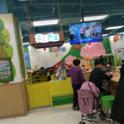 -莫莉幻想儿童乐园(郑州丹尼斯三天地店)