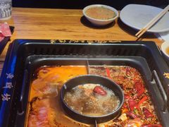-老牌坊云南鱼豆花火锅(哈西万达店)