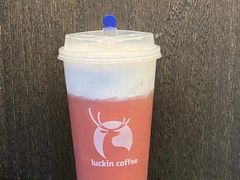 椰云桃桃-瑞幸咖啡(江南万达三层店)
