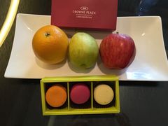 -上海滴水湖皇冠假日酒店