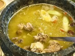 -鲁朗纳麦石锅鸡庄园
