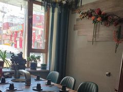 -七甲山烤肉(长白山奇石山珍根艺一条街店)