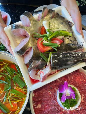 来贵阳第一顿，建议直奔这家酸汤鱼……