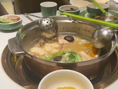 -润园四季椰子鸡火锅(卓越INTOWN店)