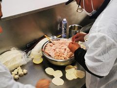 -黄阿姨锅贴大王(万航渡路店)