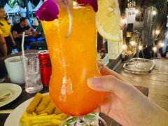 -Green Tree Rest. & Pub