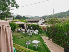 -玫瑰庄园·自助烧烤·烤全羊·团建拓展(龙泉山店)