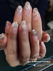 -睫乐园•睫公馆•美睫美甲沙龙