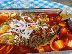 -老街烧烤大排档·地道湖北菜·龙虾馆(汉口火车站店)
