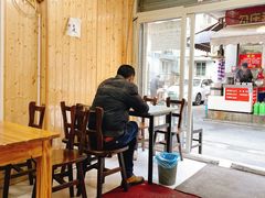 -无名氏宵夜小摊(祝家三姐妹馄饨店)