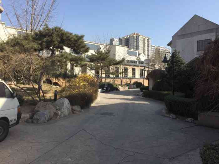 钓鱼台山庄-"老小区而已,有住户也有租房办公的."-大众点评移动版