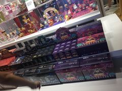 -泡泡玛特POPMART(国金街店)