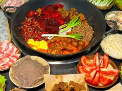 -四小区火锅·巷子里的重庆火锅(花照壁店)