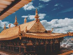 -噶丹松赞林寺