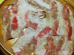 正在烹调中的肉肉-猪啊牛呀羊啊铜盘烤肉(正大广场店)