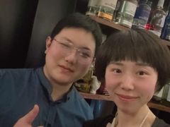 -毛毛虫酒吧