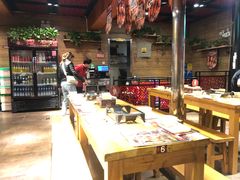 自助取餐区-管氏翅吧(护国寺店)