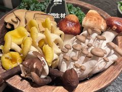 -三出山火锅(万象天地店)