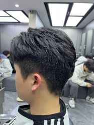 -米可造型烫发染发