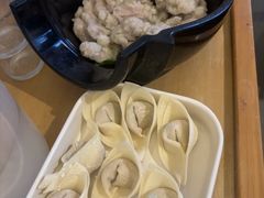 -茅草房·河畔园林火锅