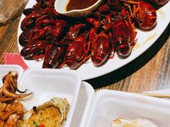 夜市买的生蚝-嗨辣小聚·盘锦河蟹·海鲜烧烤龙虾(盘锦十年好店)