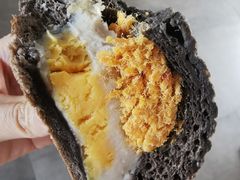 咸蛋黄嘟嘟包-奈雪的茶(市百一店)