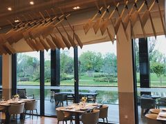 靠窗位-窗外西餐厅(普罗理想国店)