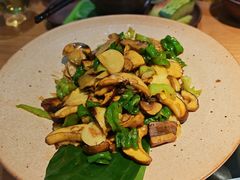 -一朵菌·野生菌探索家火锅(南亚店)